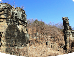 치선리 베틀바위