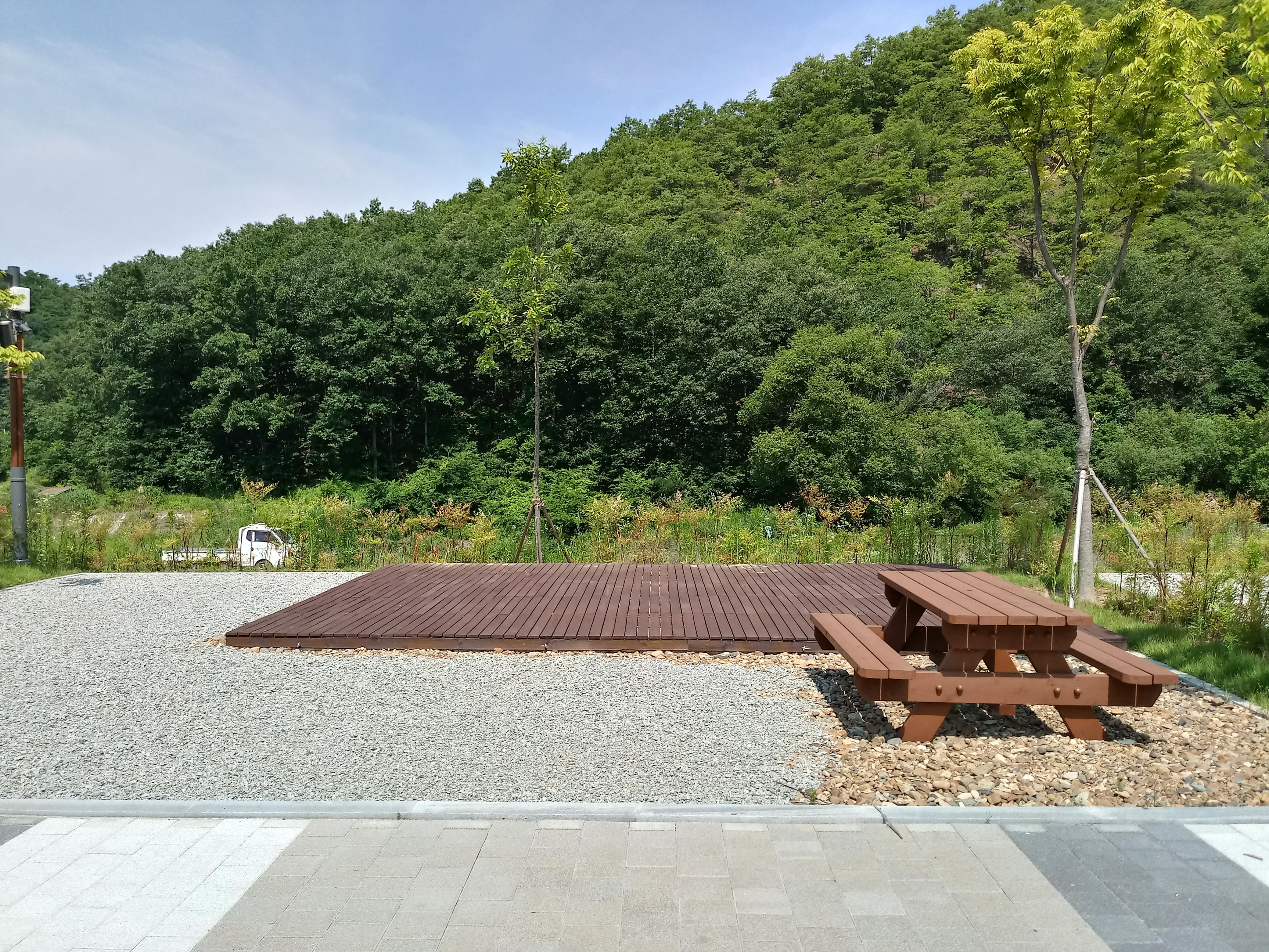 오토캠핑 데크 사이트 전경 1