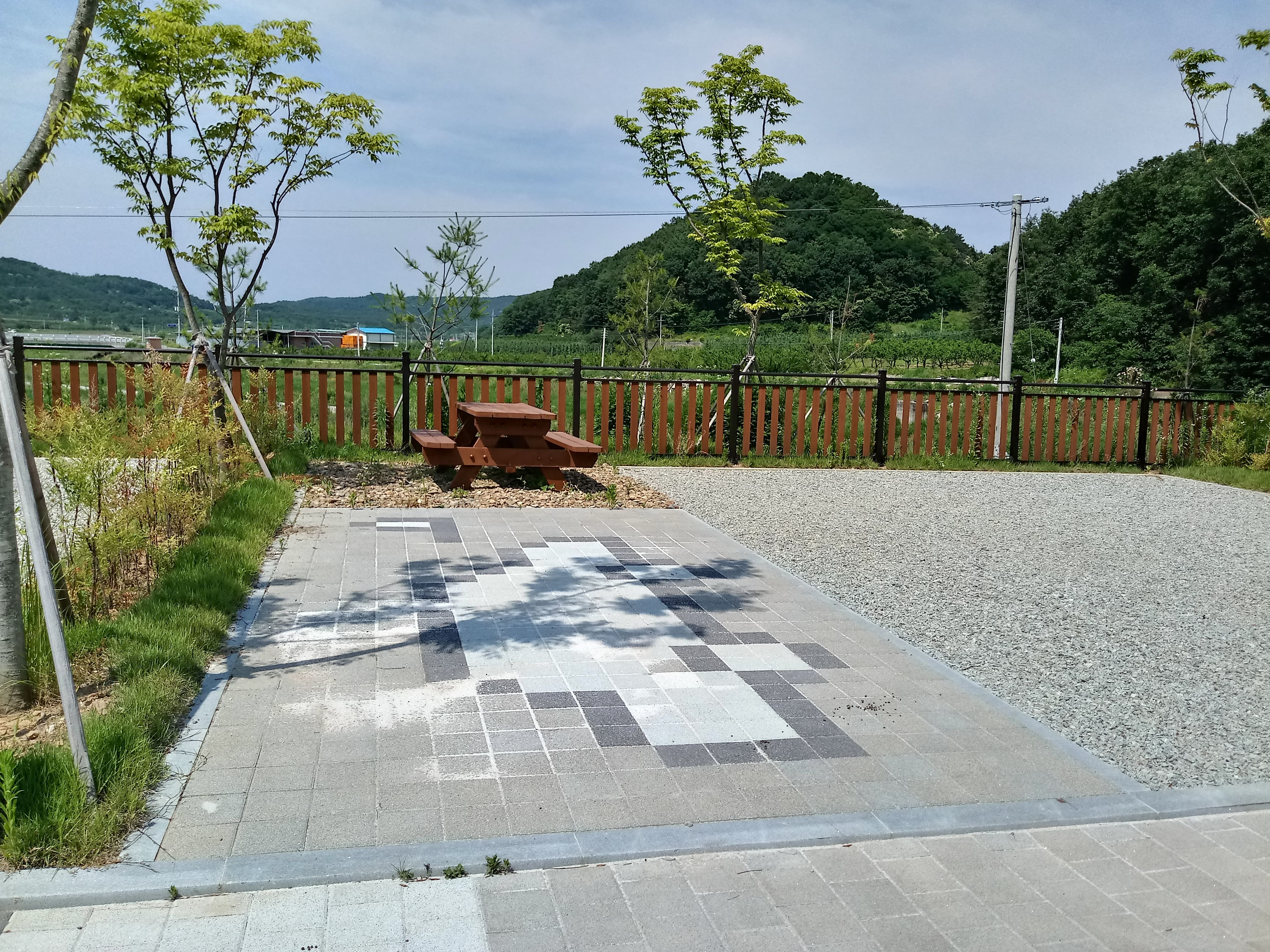 오토캠핑 파쇄석 사이트 전경 2