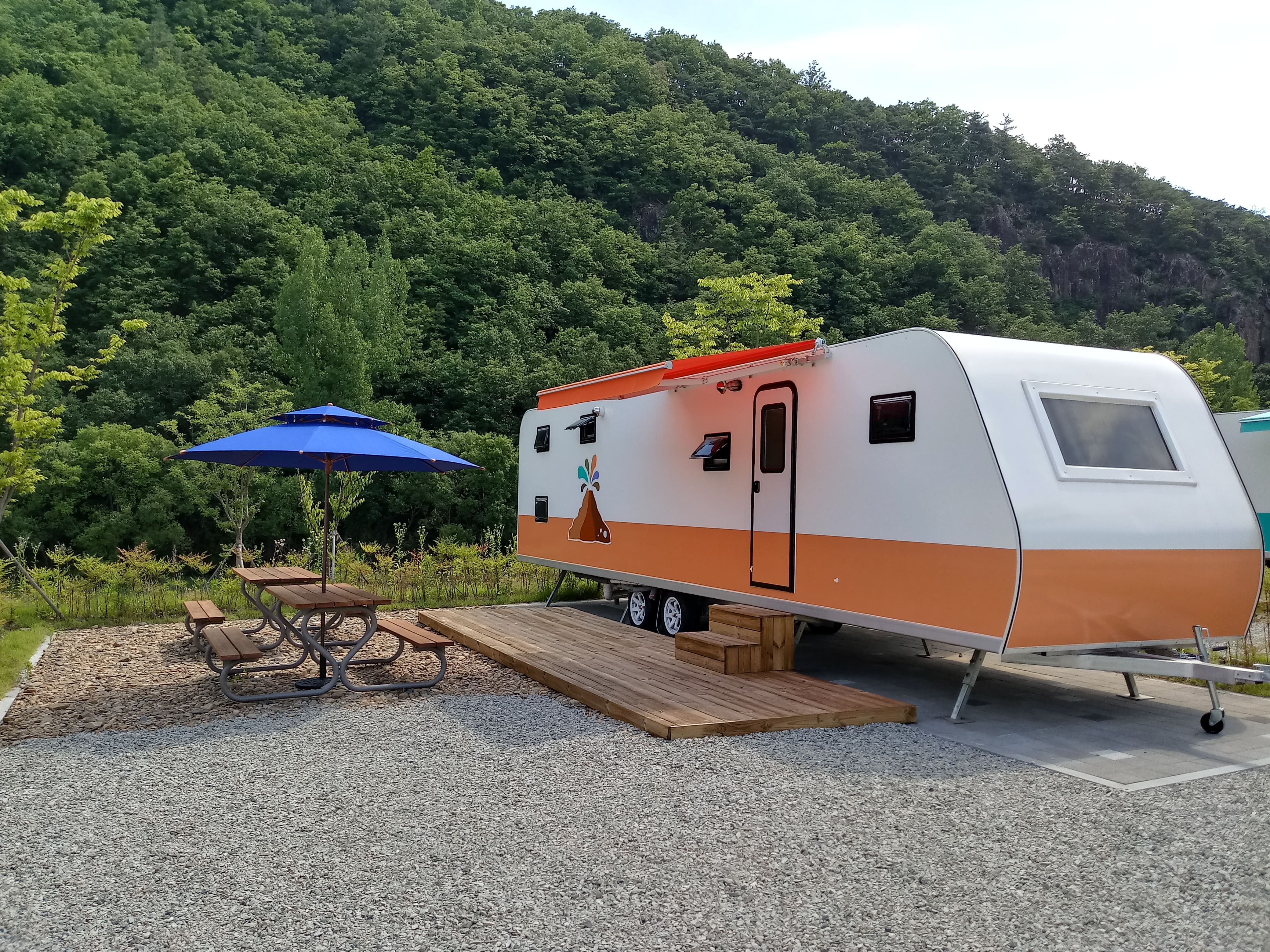 카라반 6인용 전경 1